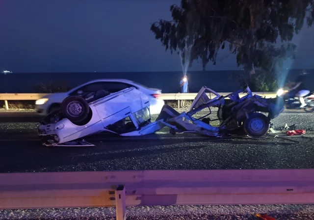 Mersin'de Trafik Kazası Can Aldı: Genç Sürücü Hayata Veda Etti