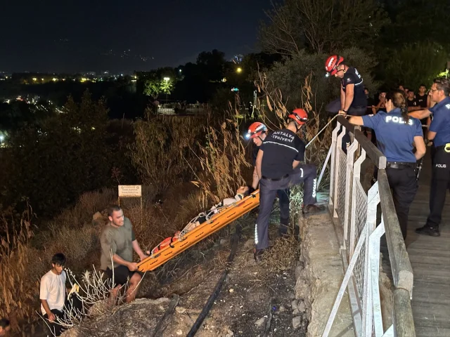 Antalya'nın Tarihi Falezlerinde Tehlikeli Kaza