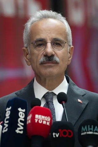Ulaştırma Bakanı Uraloğlu'ndan 15 Temmuz Treni Mesajı