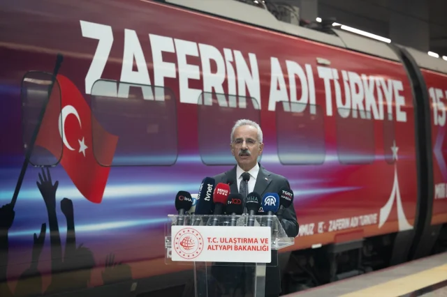 Ulaştırma Bakanı Uraloğlu'ndan 15 Temmuz Treni Mesajı
