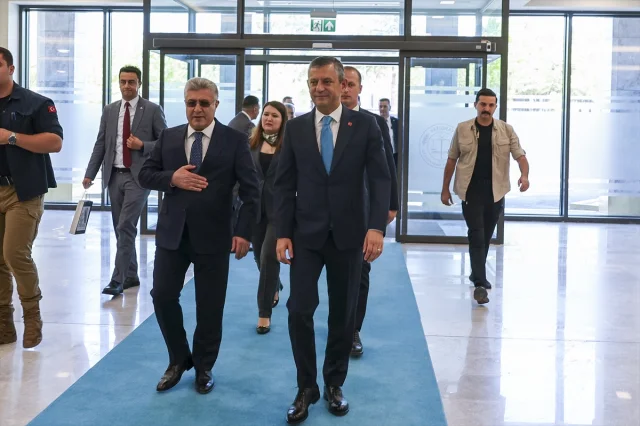 CHP Lideri Özel'in Yargıtay Ziyareti Yeni Gelişmeleri Beraberinde Getirdi
