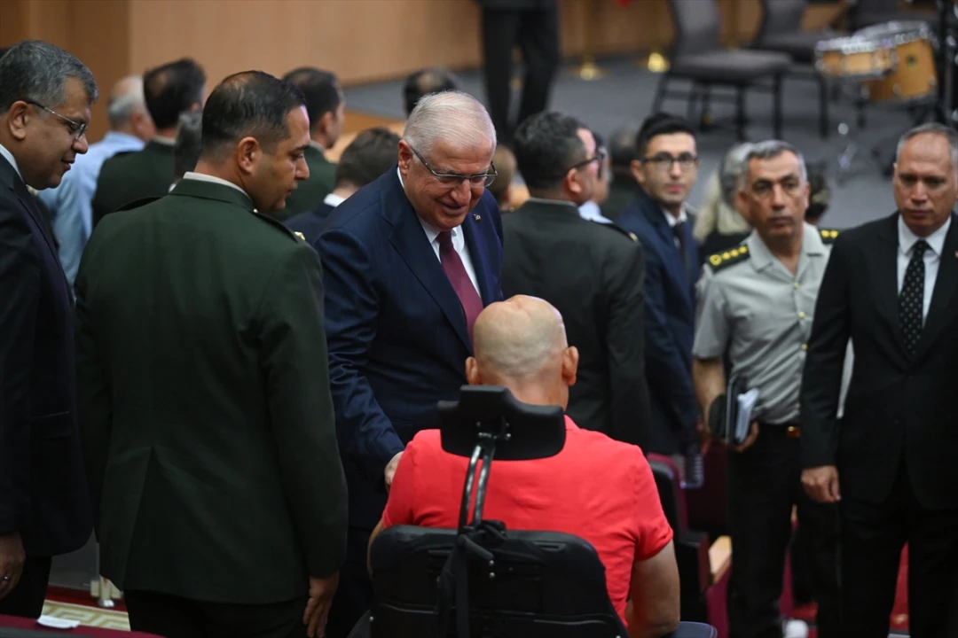 Milli Savunma Bakanı Güler: 15 Temmuz Demokrasi Zaferi Birlik ve Dayanışmamızın Göstergesidir