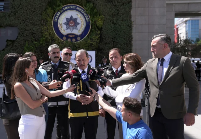 İstanbul'da Dev Suç Operasyonu: Yüzlerce Silah Ele Geçirildi