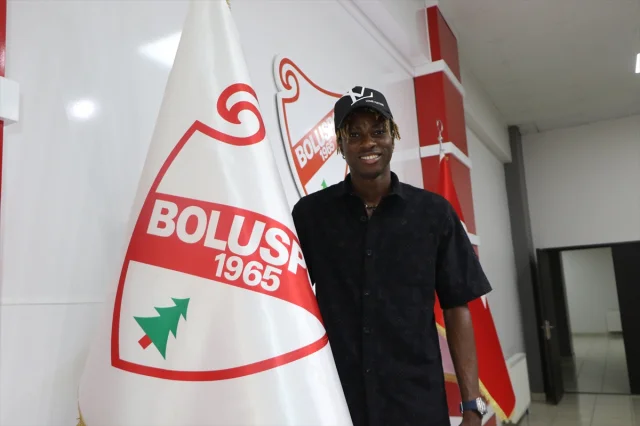 Boluspor Nijeryalı Yıldız Rasheed Akanbi ile İki Yıllık Anlaşma Yaptı
