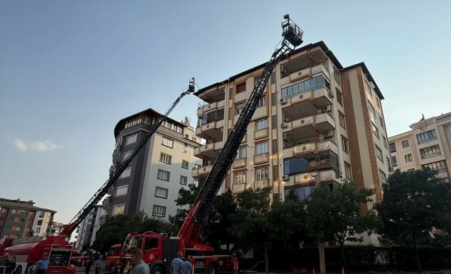 Gaziantep'te Çatıda Çıkan Yangın Vatandaşları Korkuttu