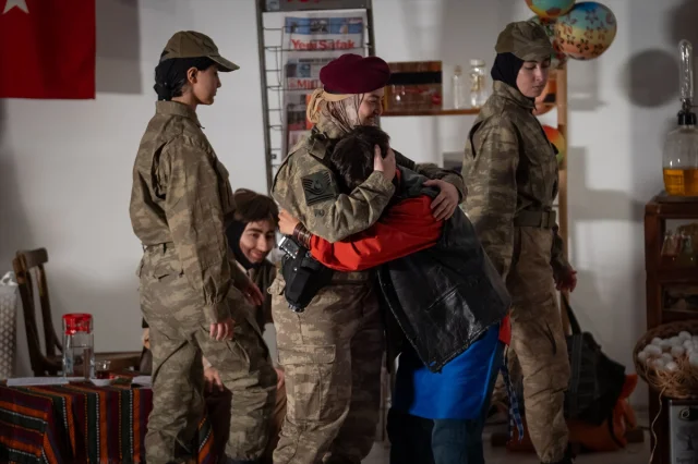 Ankara'da "Vatan Sevgisi" Coşkusuyla Tiyatro Sahnesine Çıktı
