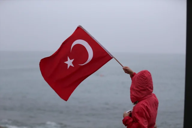 Karadeniz'de 15 Temmuz Şehitleri İçin Anlamlı Yüzme Etkinliği