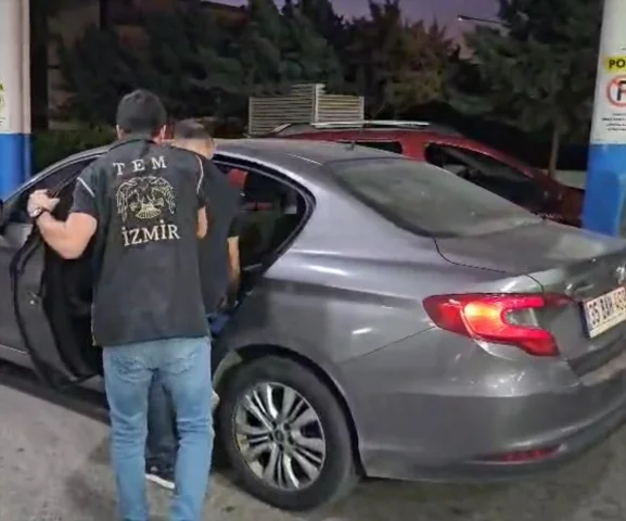 İzmir Merkezli Operasyonda FETÖ'nün Finans Kaynaklarına Darbe