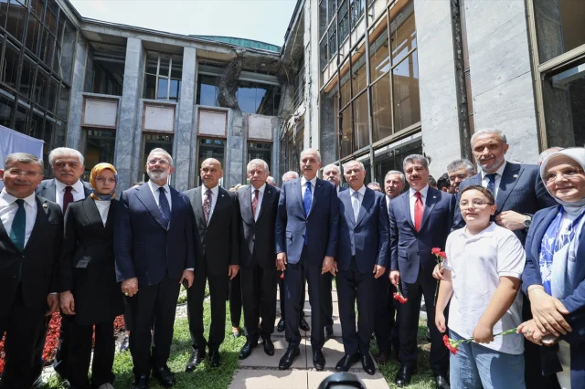 Anma Töreninde TBMM Başkanı Kurtulmuş'tan Duygu Dolu Anlar