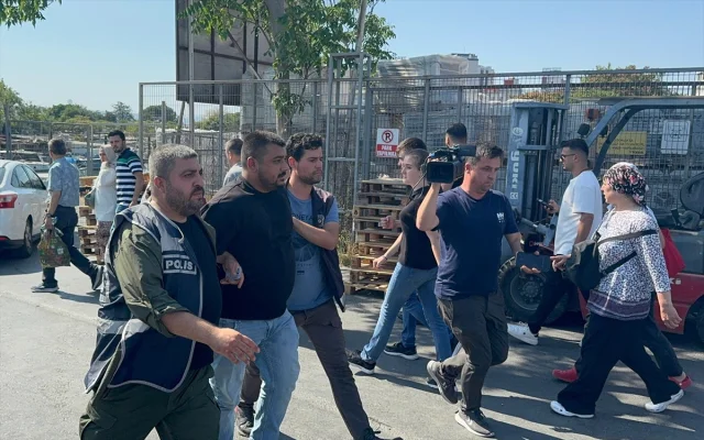 Küçükçekmece'de Silahlı Çatışma Şoku: 4 Şüpheli Yakalandı