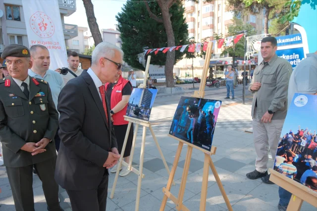 Kırklareli'nde 15 Temmuz Temalı Fotoğraf Sergisi Ziyarete Aç...