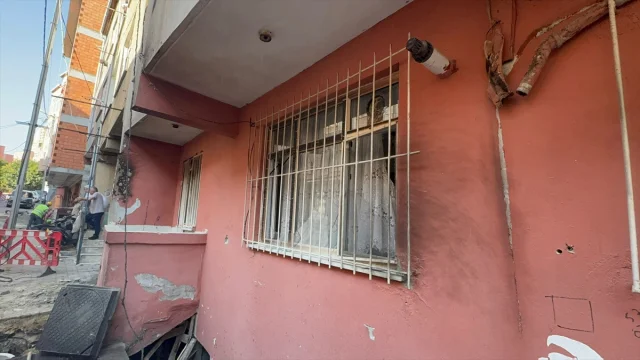Küçükçekmece'de Altyapı Çalışmasında Yaşanan Patlama Korkuttu