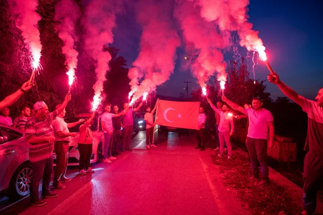 Sakarya'da 15 Temmuz Anısına Görkemli Araç Konvoyu Düzenlendi