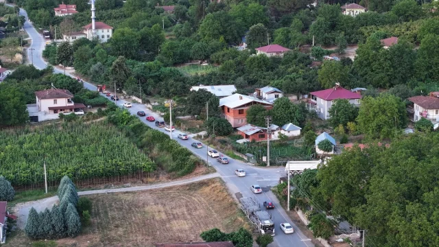 Sakarya'da 15 Temmuz Anısına Görkemli Araç Konvoyu Düzenlendi