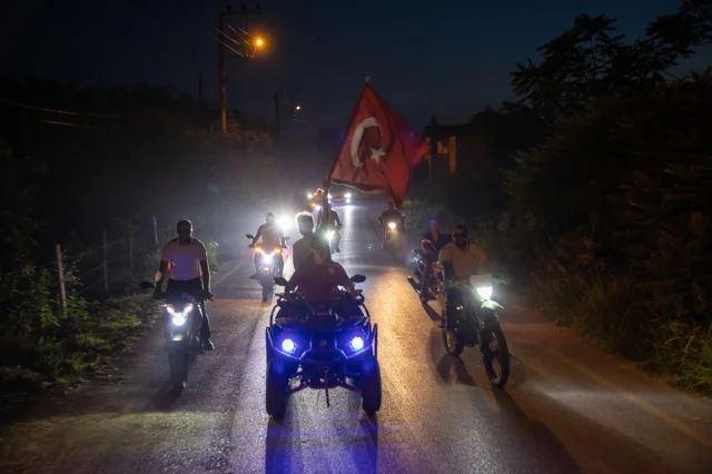 Sakarya'da 15 Temmuz Anısına Görkemli Araç Konvoyu Düzenlendi