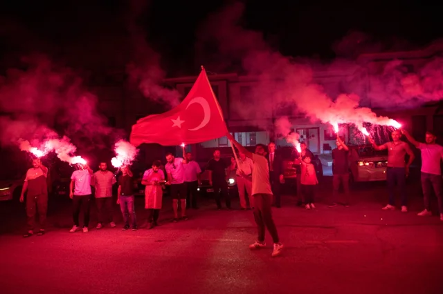 Sakarya'da 15 Temmuz Anısına Görkemli Araç Konvoyu Düzenlendi