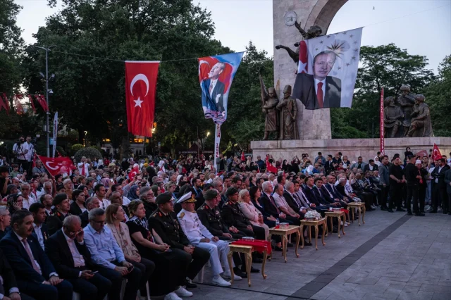 İstanbul'da 15 Temmuz Anma Etkinliği Coşkuyla Tamamlandı