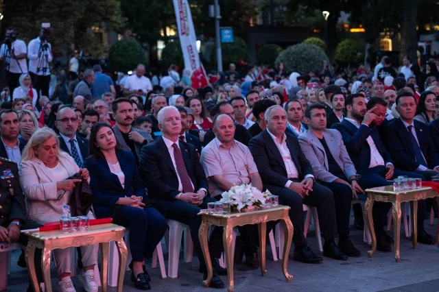 İstanbul'da 15 Temmuz Anma Etkinliği Coşkuyla Tamamlandı