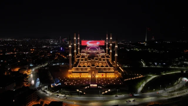 15 Temmuz'un İz Bırakan Anları İstanbul Semalarında Yankılan...