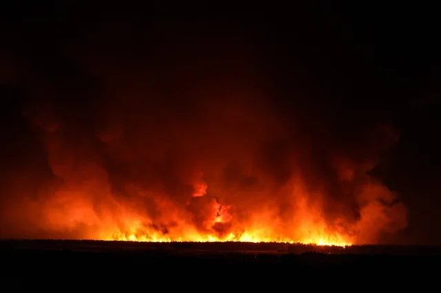Çanakkale'de Orman Yangınına Hızlı Müdahale: Söndürme Çalışmaları Sürüyor