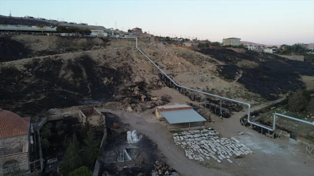 Çanakkale'deki Orman Yangınına Havadan ve Karadan Yoğun Müdahale