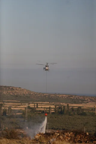 Çanakkale'deki Orman Yangınına Havadan ve Karadan Yoğun Müdahale
