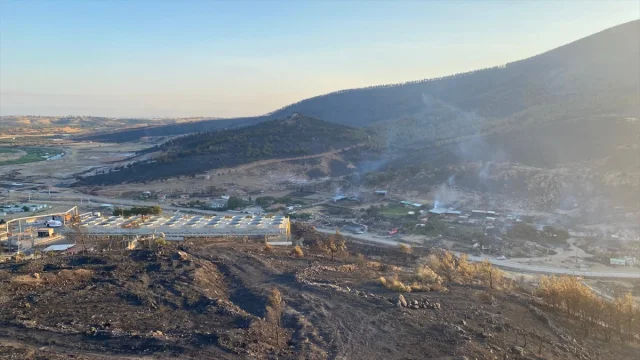 Çanakkale'deki Orman Yangınına Havadan ve Karadan Yoğun Müdahale