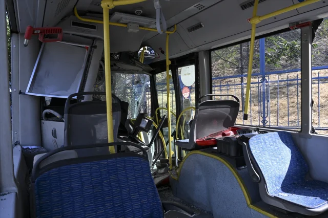 Ankara’da Zincirleme Trafik Kazası 27 Yaralıyla Atlattı