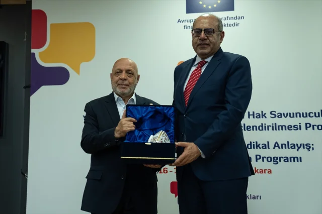 Yeni Sendikal Yöntemlerle Yenilikçi Hak Savunuculuğu