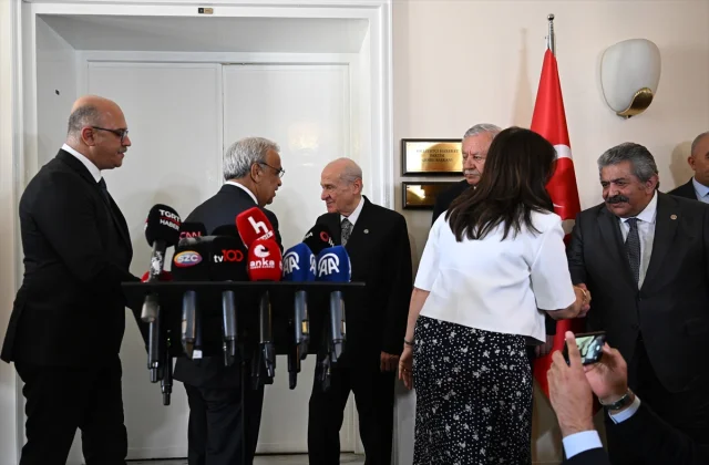 Devlet Bahçeli ve DEM Parti Karşılıklı Görüşmelerini Sürdürdü