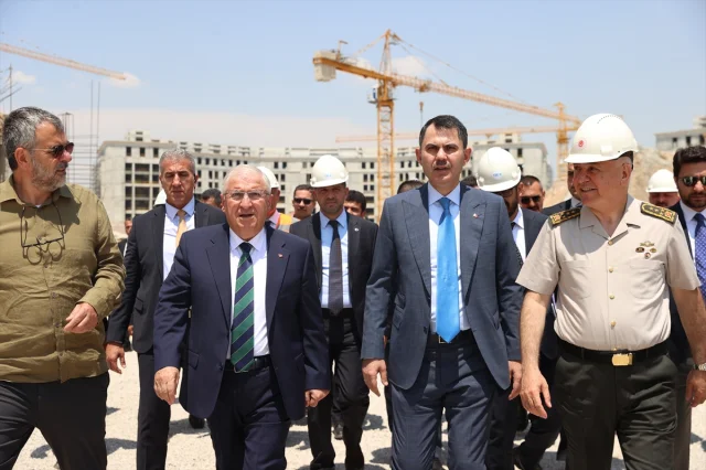 Bakanlar Güler ve Kurum'dan Ay Yıldız Yerleşkesine Özel İnceleme