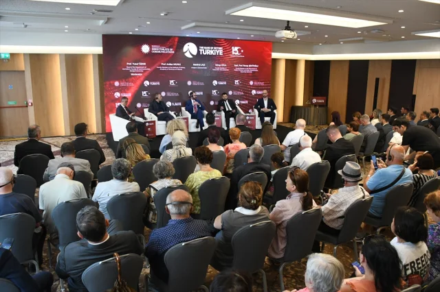 Arnavutluk'ta Türkiye'nin Zaferi Üzerine Kapsamlı Panel