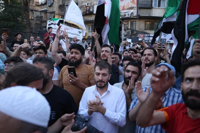 Şam'da Binler, İsrail Baskısını Protesto İçin Toplandı