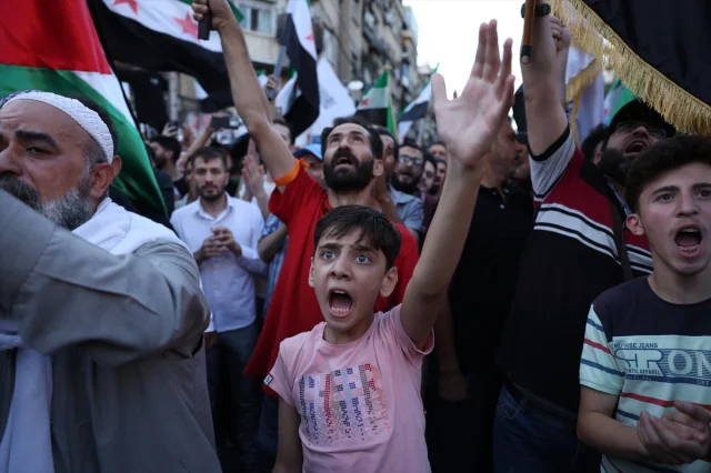 Şam'da Binler, İsrail Baskısını Protesto İçin Toplandı
