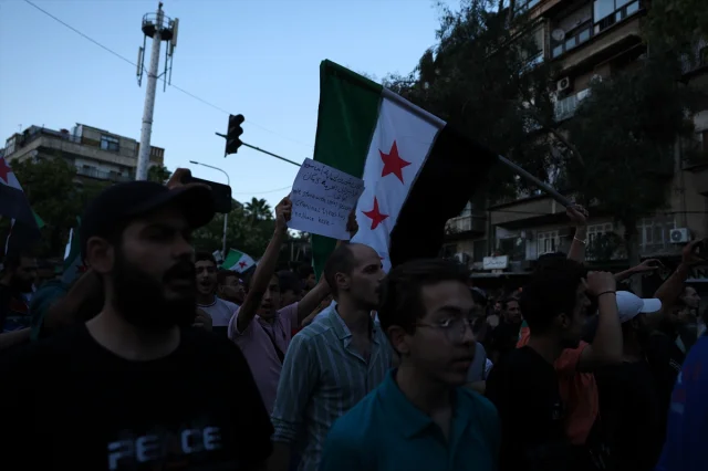 Şam'da Binler, İsrail Baskısını Protesto İçin Toplandı