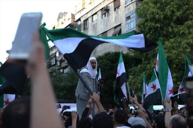 Şam'da Binler, İsrail Baskısını Protesto İçin Toplandı