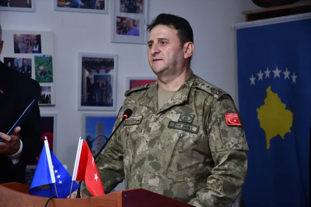 Türk Askerinden Kosova'da Kadınlar İçin Dikiş Atölyesi