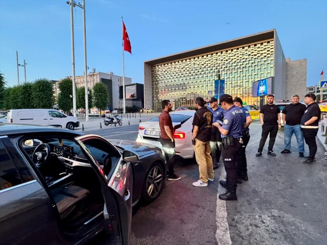 İstanbul'un Farklı İlçelerinde Kapsamlı Huzur Operasyonu