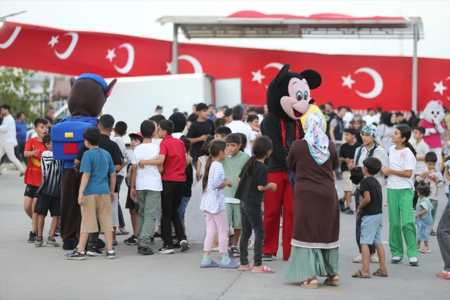 Siirt'te 40 Çift Polislerin Sağdıç Olduğu Törende Evlendi