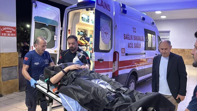 Eski Bitlis Valisi Erol Karaömeroğlu Kangal'da Trafik Kazasında Yaralandı