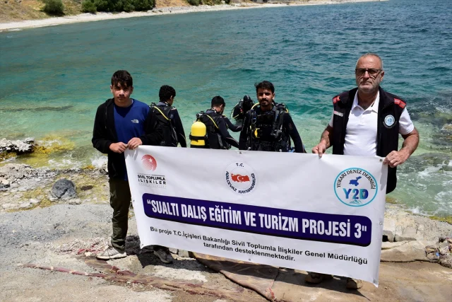 Van Gölü'nde Dalış Eğitimi Başlıyor