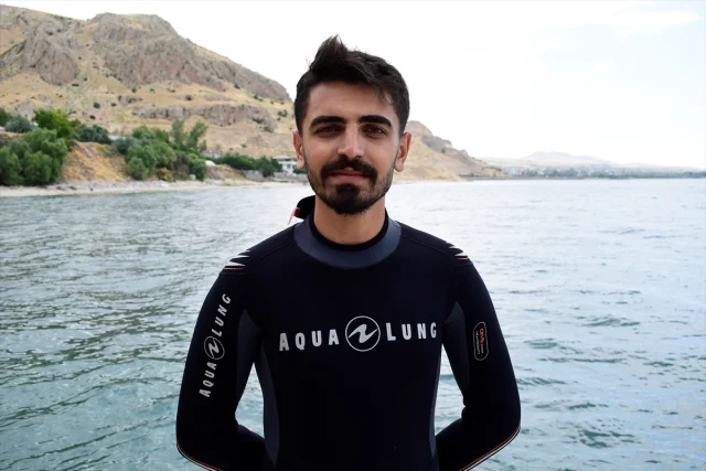Van Gölü'nde Dalış Eğitimi Başlıyor