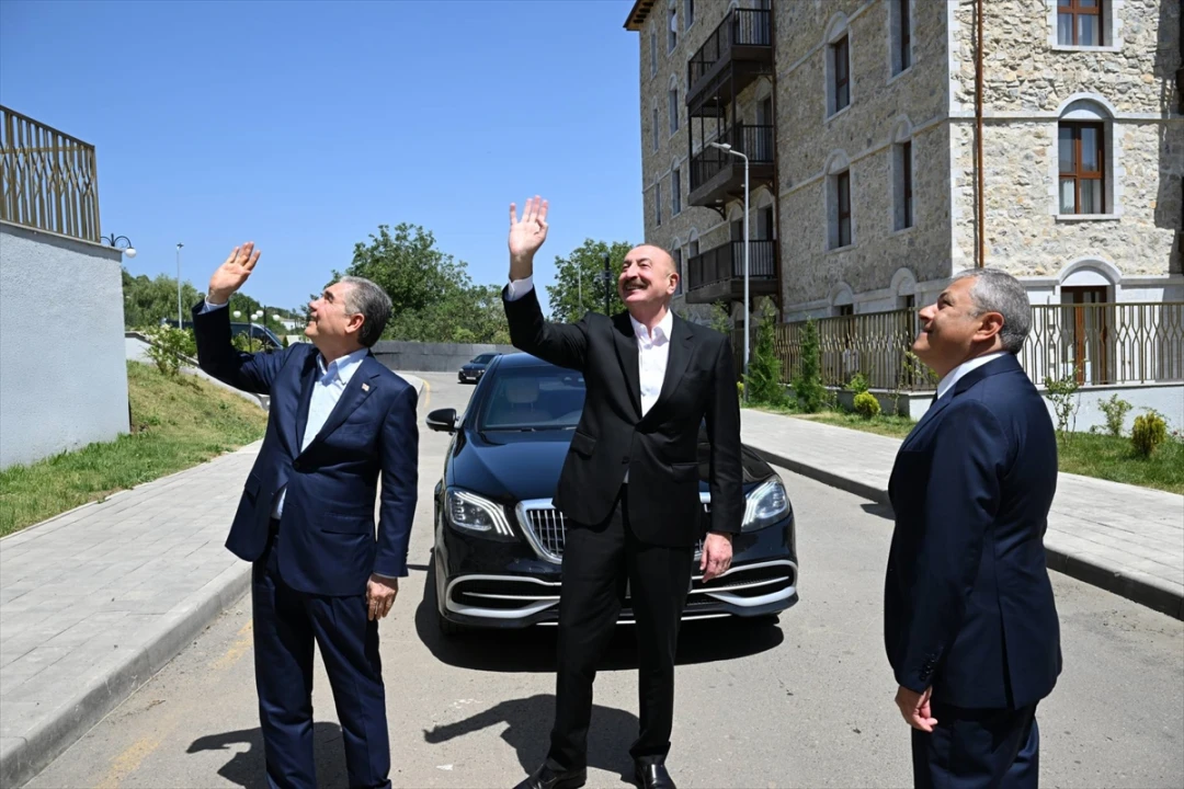 Azerbaycan ve Türkmenistan Liderleri Karabağ'da Önemli Ziyaret Gerçekleştirdi