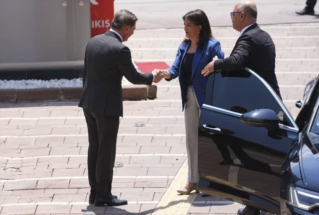 CHP Lideri Özgür Özel ve DEM Parti Heyeti Arasında Önemli Gö...