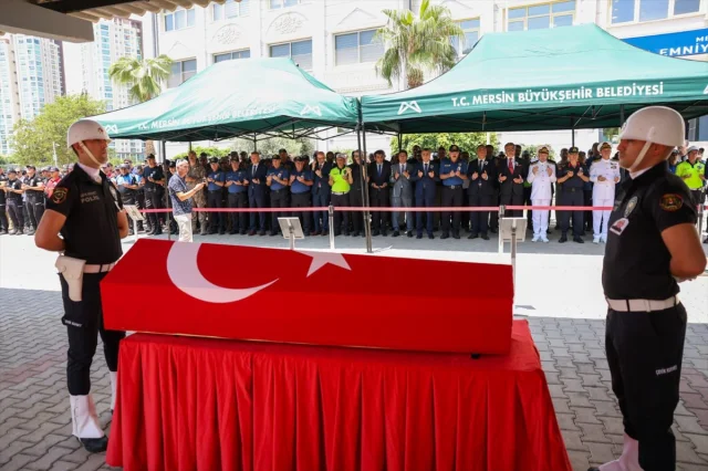 Mersin'de Görev Başında Rahatsızlanan Polis Memuru Selçuk Peker'in Acı Kaybı