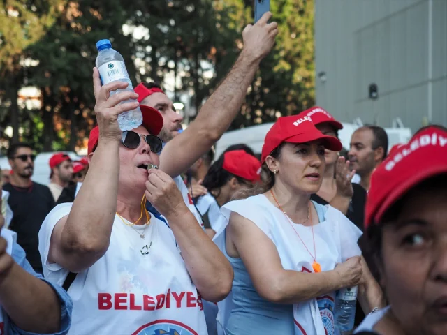 İzmir’de İşçi Eylemi Uzlaşmayla Sona Erdi