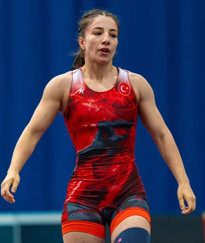 Türk Güreşçiler Macaristan'da Madalyalarla Döndü