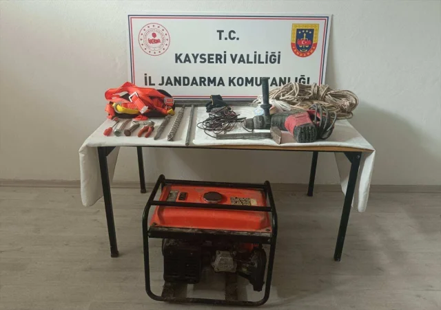 Kayseri'de Tarihi Eser Operasyonu Heyecan Yarattı