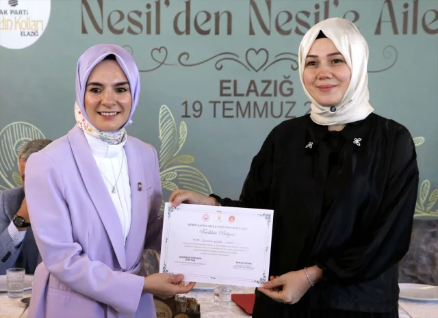 Bakan Göktaş Elazığ'da Aile ve Kadın İçin Güçlü Mesajlar Verdi