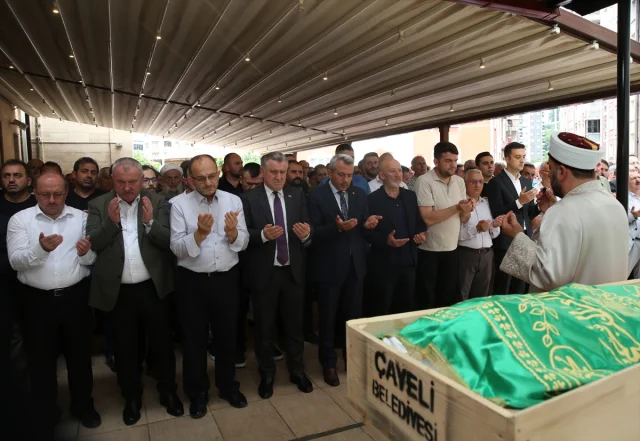 Gençlik ve Spor Bakanı Osman Aşkın Bak, Rize'de Duygusal Anlar Yaşadı